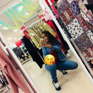 Meet your Posher, Jade